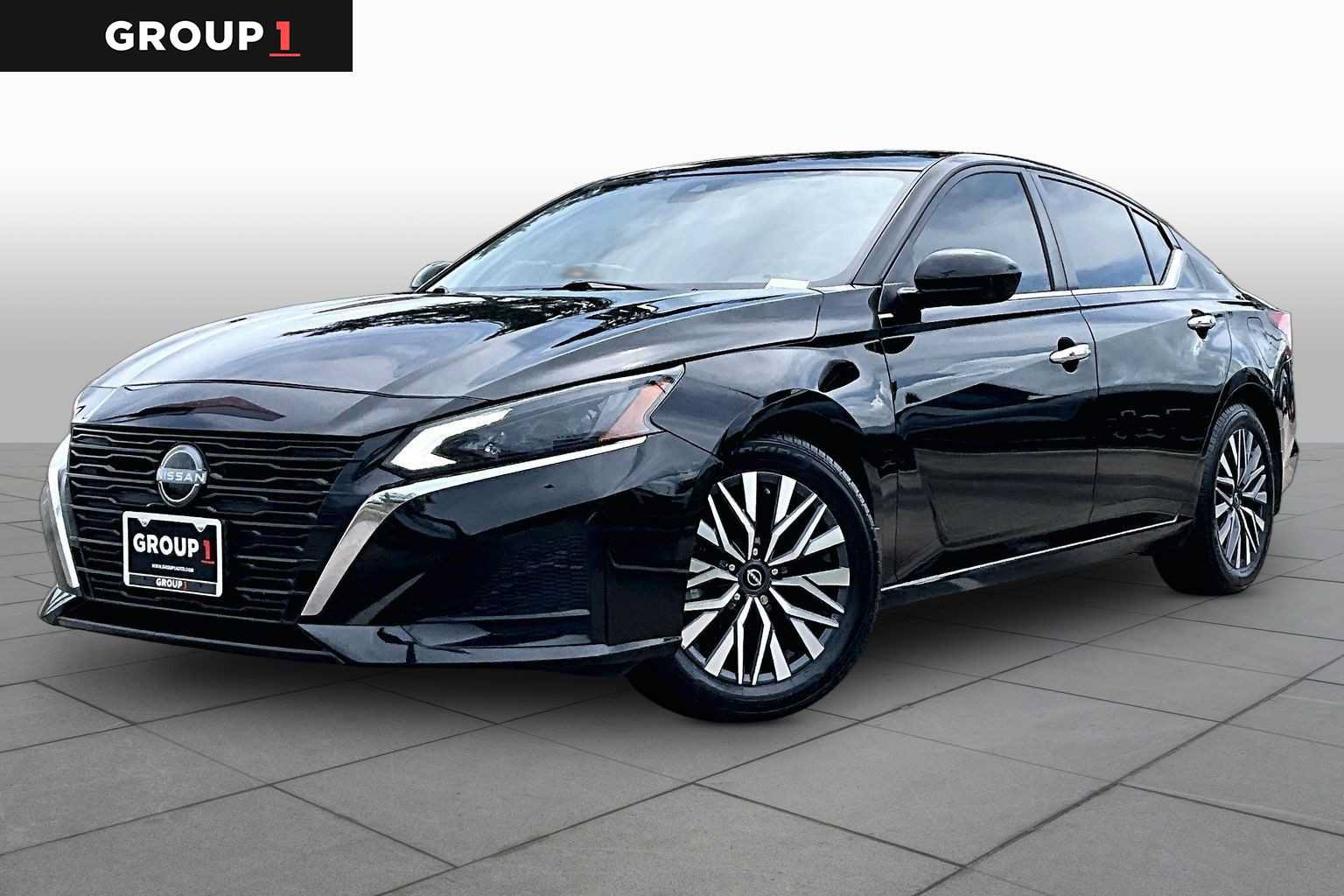 Certified 2023 Nissan Altima 2.5 SV FWD image 1