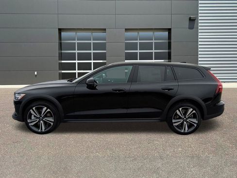 New 2026 Volvo V60 B5 Cross Country Plus w/ Protection Package Premier AWD/4WD image 4