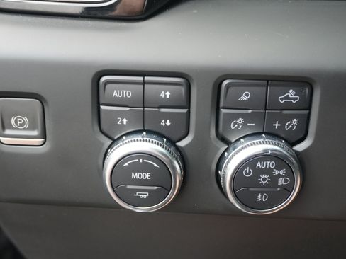 Used 2023 GMC Sierra 1500 AT4 w/ AT4 Premium Package AWD/4WD image 31