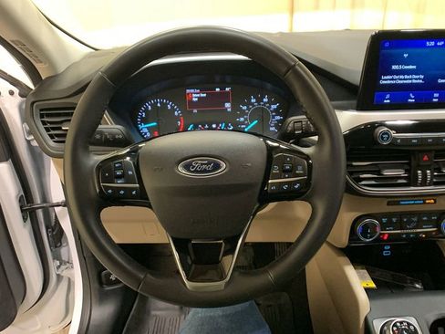 Used 2022 Ford Escape SE w/ Convenience Package image 30