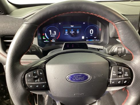 Used 2025 Ford Explorer ST-Line AWD/4WD image 24