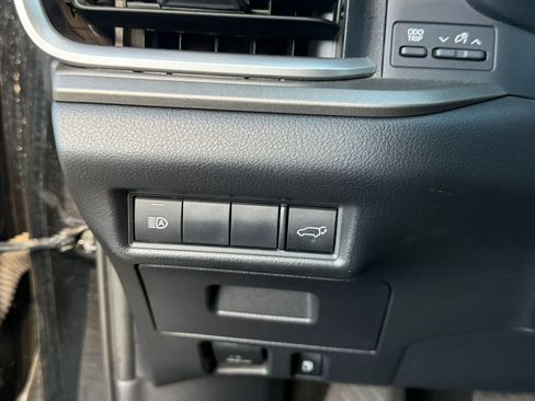 Used 2025 Toyota Grand Highlander AWD image 17