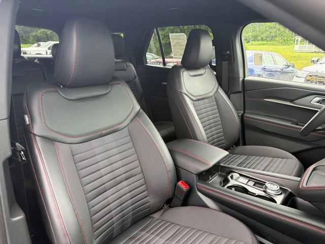 Used 2026 Ford Explorer ST-Line w/ ST-Line Street Pack AWD/4WD image 45