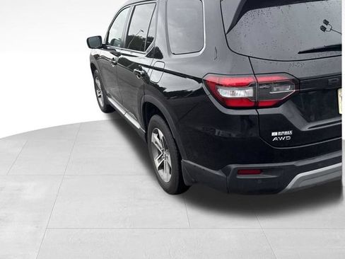 Used 2025 Honda Pilot EX-L image 14