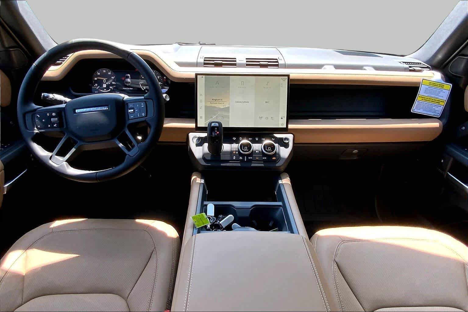 Used 2026 Land Rover Defender 110 X-Dynamic SE AWD/4WD image 7