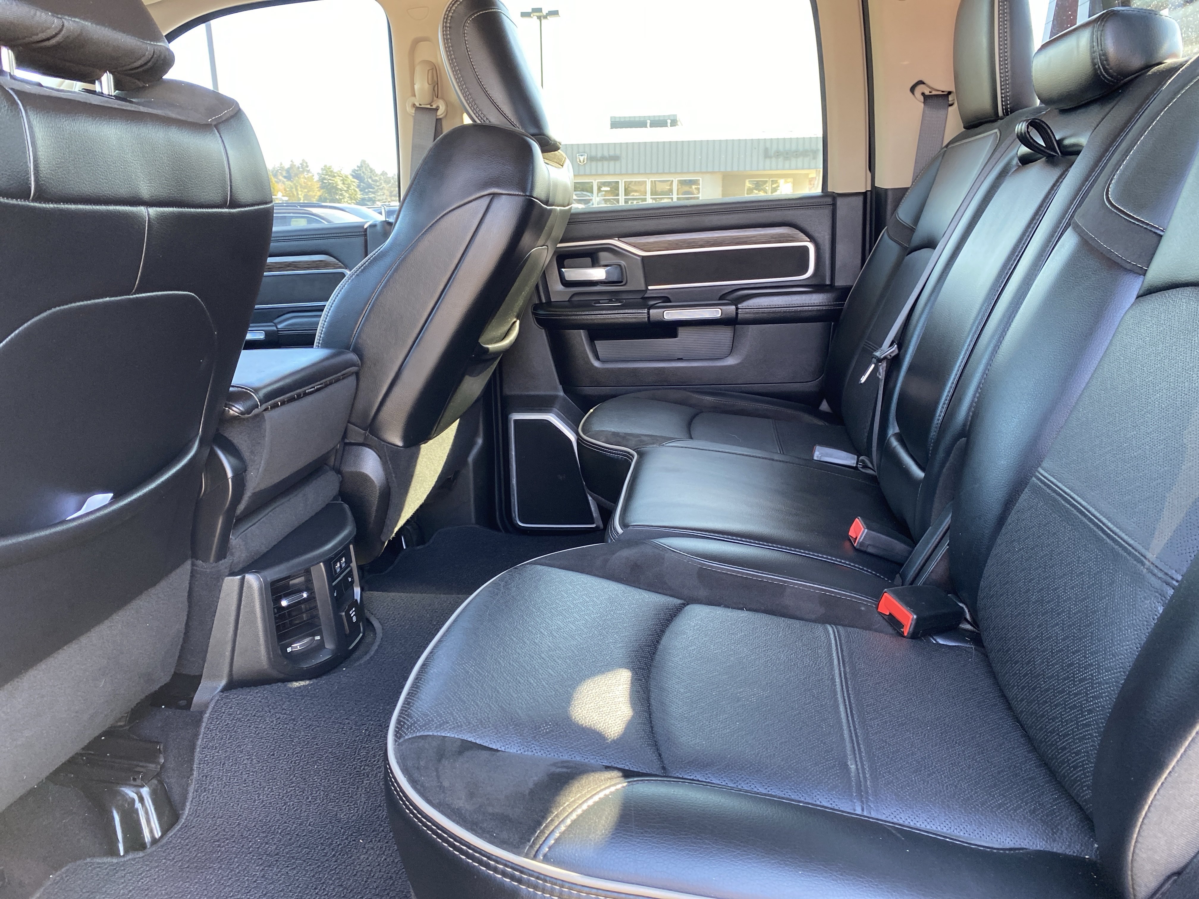 Used 2019 RAM 3500 Laramie AWD/4WD image 21