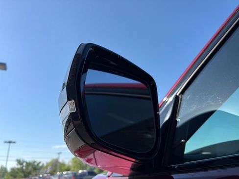 Used 2025 Jeep Grand Cherokee Altitude AWD/4WD image 14