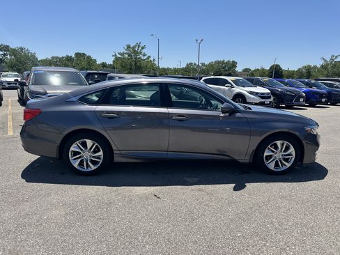 Used 2019 Honda Accord LX image 3
