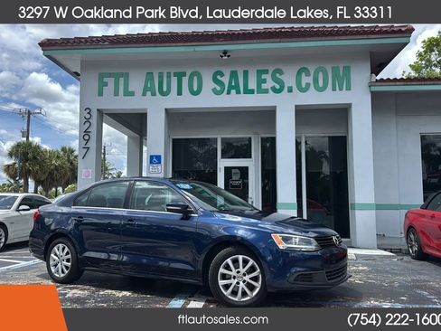 Used 2014 Volkswagen Jetta SE FWD image 2