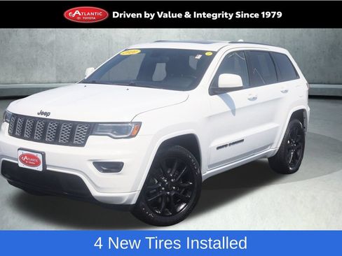 Used 2020 Jeep Grand Cherokee Altitude AWD/4WD image 1