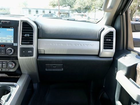 Used 2018 Ford F250 Lariat w/ Lariat Value Package image 24