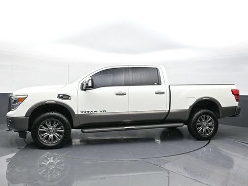 Used 2019 Nissan Titan Platinum Reserve w/ Platinum Utility Package AWD/4WD image 8