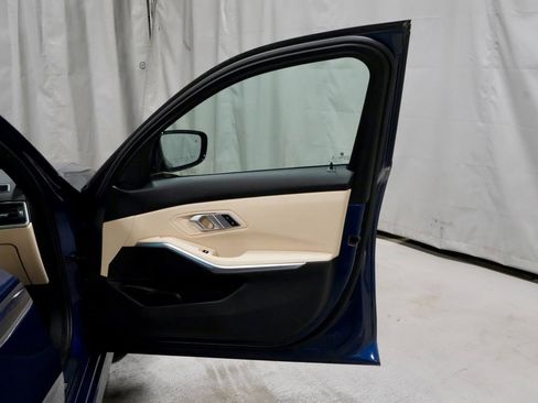 Certified 2023 BMW 330e xDrive w/ Premium Package image 28