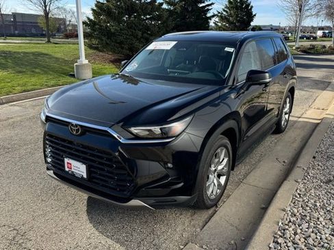 Certified 2026 Toyota Grand Highlander Limited AWD/4WD image 39