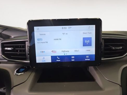 Used 2023 Ford Explorer XLT w/ Equipment Group 202A AWD/4WD image 15