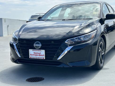 Used 2025 Nissan Sentra SV FWD image 7