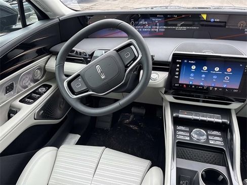 New 2026 Lincoln Nautilus Reserve image 14