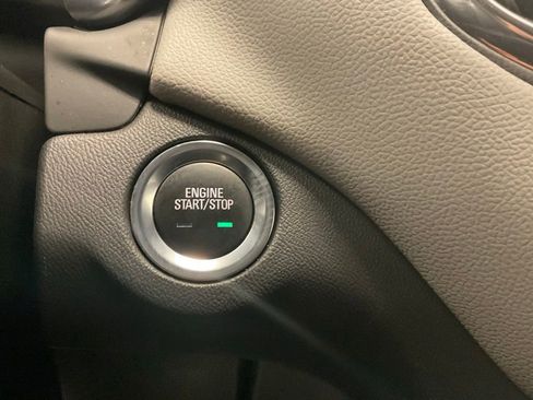 Used 2023 Chevrolet Equinox LT w/ Driver Convenience Package AWD/4WD image 18