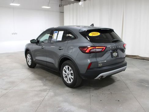 Used 2025 Ford Escape Active AWD/4WD image 7