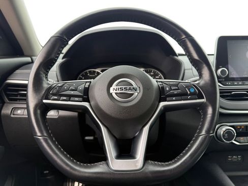 Certified 2021 Nissan Altima 2.5 SV w/ SV Premium Package image 12