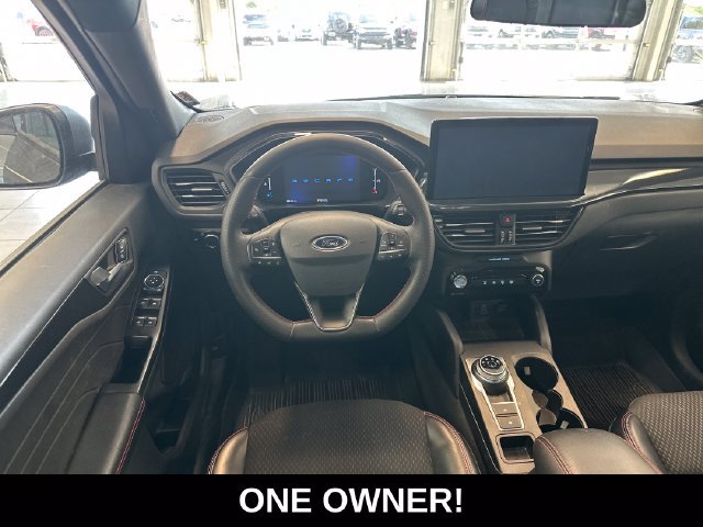 Used 2024 Ford Escape ST-Line w/ Tech Pack #1 AWD/4WD image 2