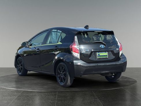 Used 2016 Toyota Prius C Persona Series FWD image 7