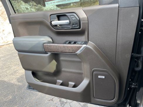 Used 2022 GMC Sierra 1500 Denali w/ Denali Premium Package image 15