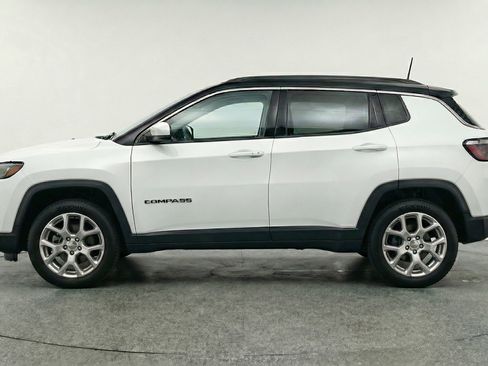 Used 2025 Jeep Compass Limited AWD/4WD image 5