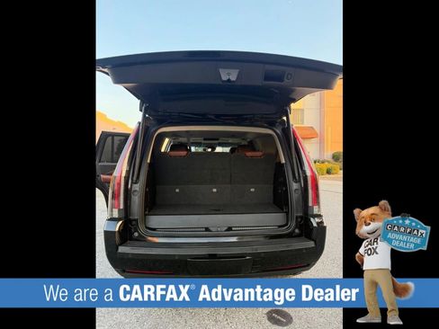 Used 2015 Cadillac Escalade Luxury AWD/4WD image 18