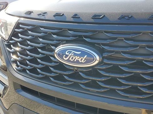 Used 2023 Ford Explorer ST-Line w/ Class IV Trailer Tow Package image 5