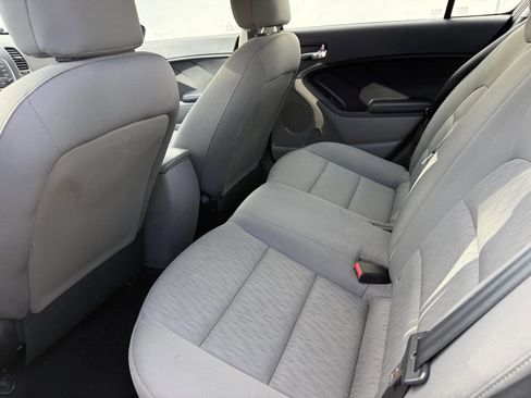Used 2016 Kia Forte LX image 3