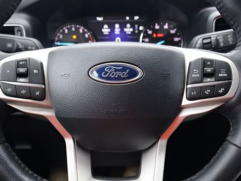 Used 2023 Ford Explorer XLT w/ Equipment Group 202A image 23