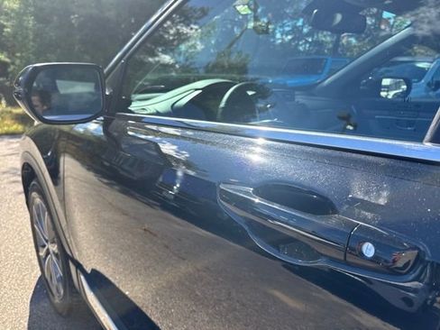 Used 2020 Honda CR-V Touring image 11