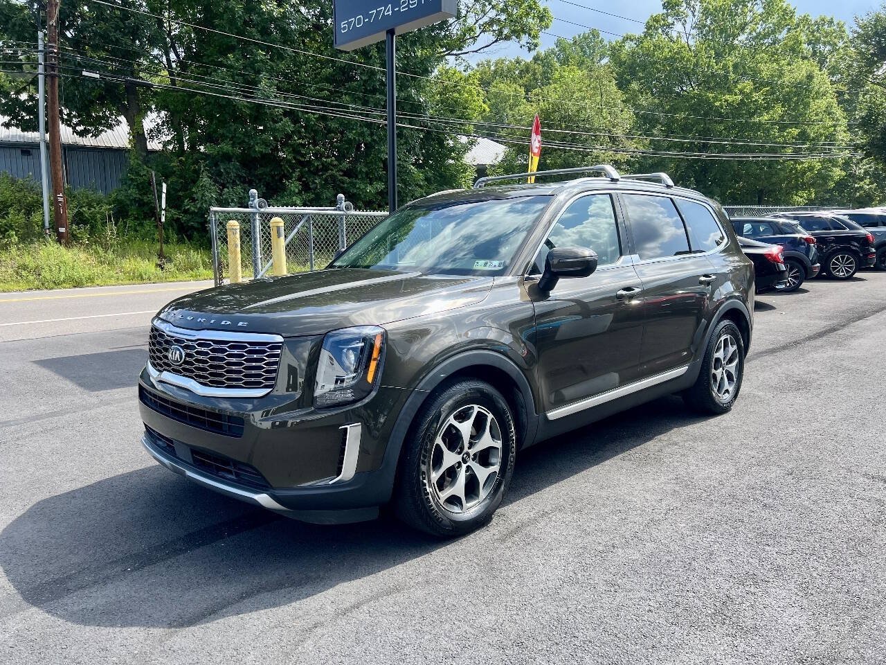Used 2020 Kia Telluride EX AWD/4WD image 1