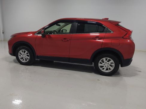 Used 2018 Mitsubishi Eclipse Cross ES image 3