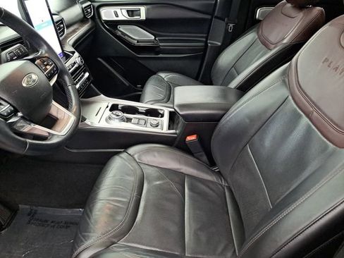 Certified 2023 Ford Explorer Platinum w/ Technology Package AWD/4WD image 24
