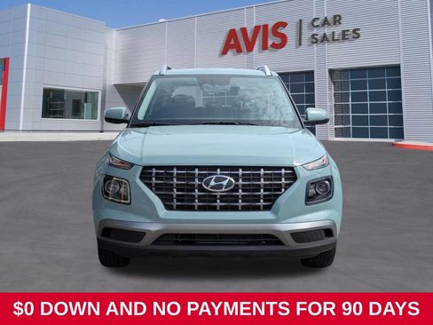 Used 2025 Hyundai Venue SEL FWD image 2