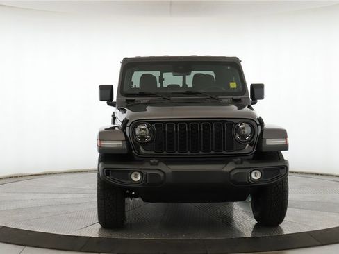 Used 2024 Jeep Gladiator Willys image 12