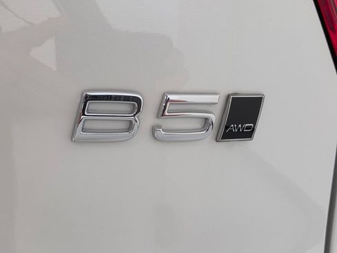 New 2026 Volvo XC40 B5 Plus w/ Protection Package Premier AWD/4WD image 19