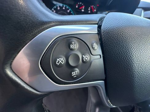Used 2023 Chevrolet Traverse LT FWD image 24