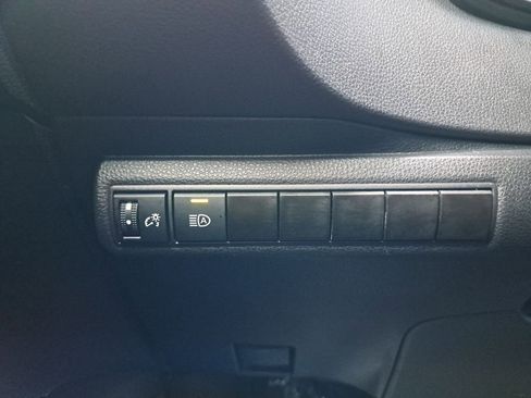 Used 2023 Toyota Corolla LE image 23