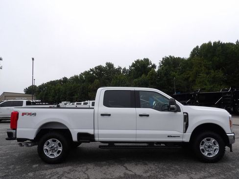 Used 2025 Ford F250 XLT w/ FX4 Off-Road Package AWD/4WD image 9