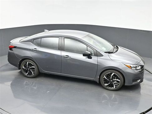 New 2025 Nissan Versa SR w/ Trunk Package image 34