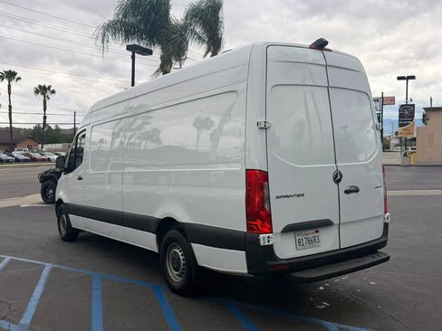 Used 2023 Mercedes-Benz Sprinter 2500 image 5