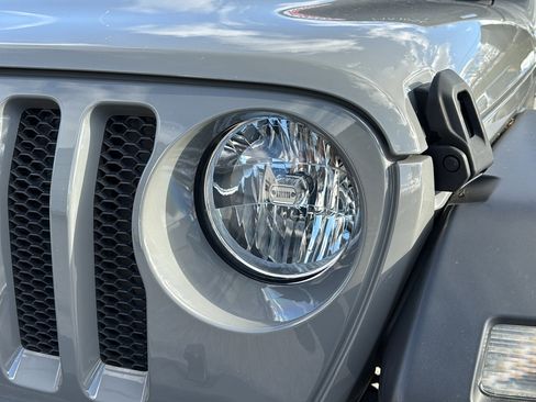 Certified 2022 Jeep Wrangler Unlimited Sport image 9