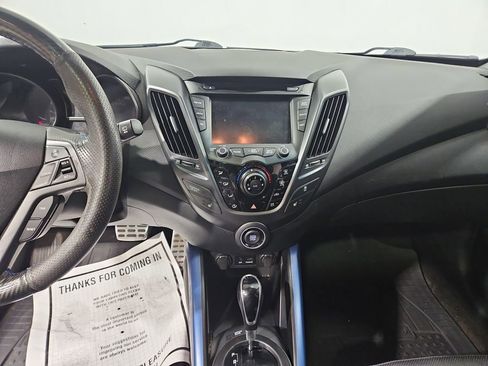 Used 2013 Hyundai Veloster Turbo w/ Ultimate Pkg image 18