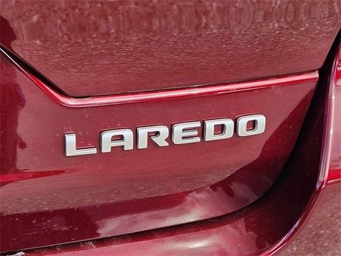 New 2025 Jeep Grand Cherokee Laredo w/ MOPAR Finishing Package image 8