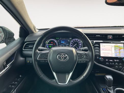 Used 2020 Toyota Camry XLE w/ Driver Assist Package image 14