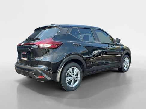 New 2025 Nissan Kicks Play S image 5