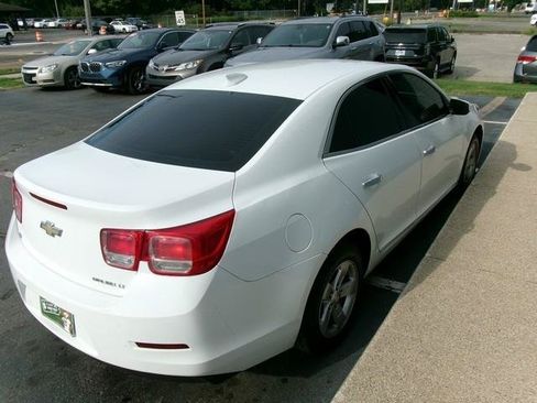 Used 2016 Chevrolet Malibu LT FWD image 5